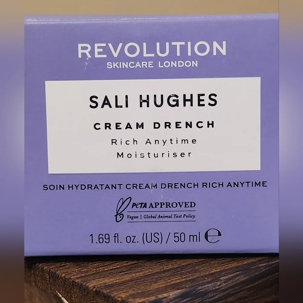 REVOLUTION SALI HUGHES CREAM DRENCH MOISTURISER, NIB - Picture 2 of 5